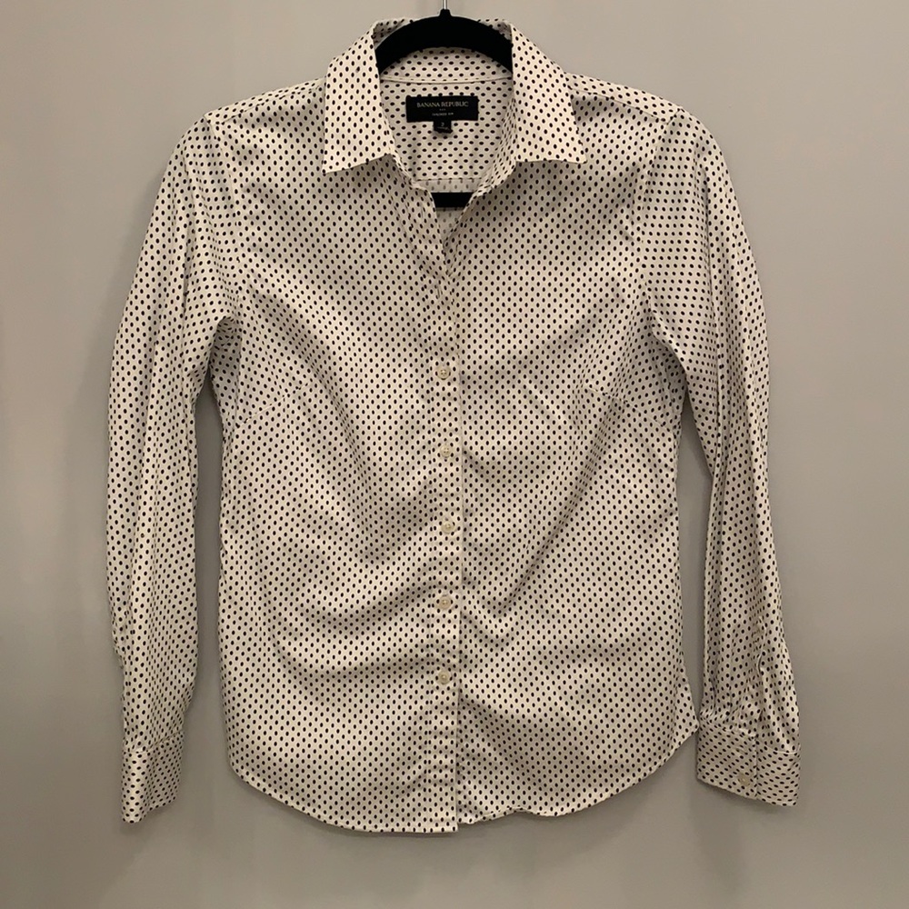 Banana Republic Tailored Fit Button Up